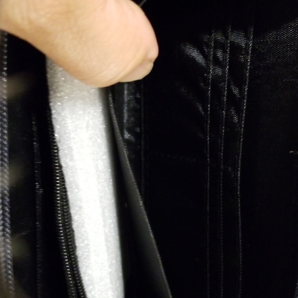 Wallets - Picture 4 of 8